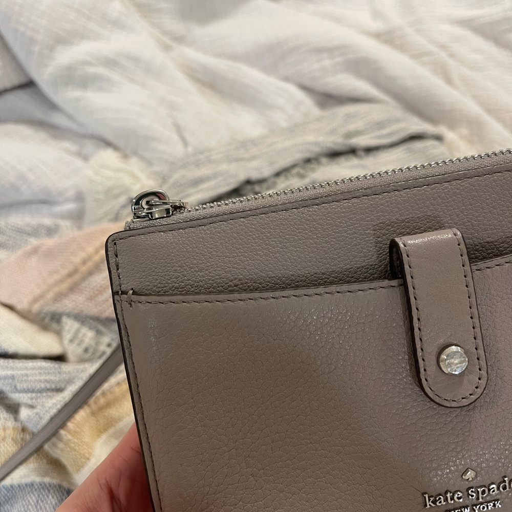 Kate Spade purse - Picture 2 of 5